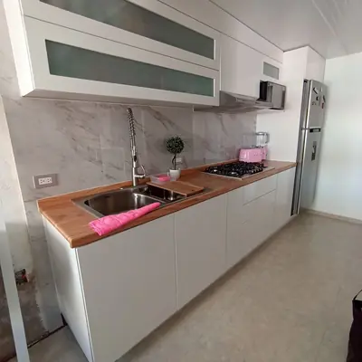 Cocinas integrales hecho por Carpintería Gabriel