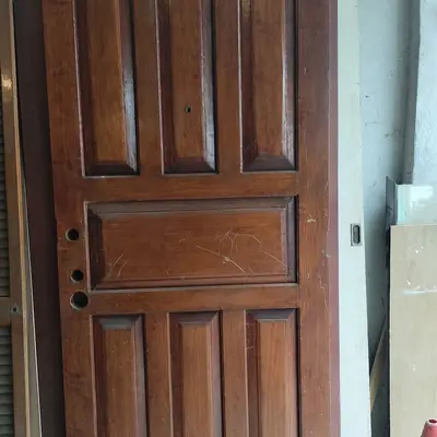 Puertas entableradas hecho por Carpintería Gabriel